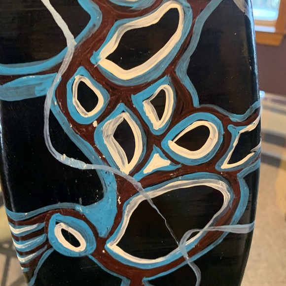 Hand painted one of a kind large wooden organic vase - Picture 8 of 10